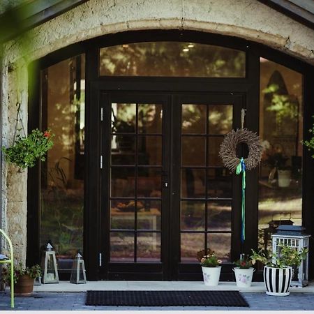 ルブベク・シロンスキ Lawendowa Stajnia Bed & Breakfast エクステリア 写真