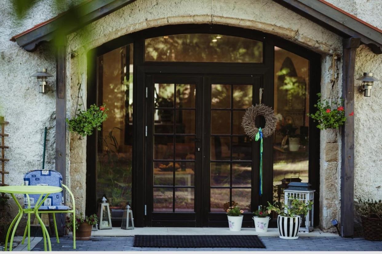 ルブベク・シロンスキ Lawendowa Stajnia Bed & Breakfast エクステリア 写真